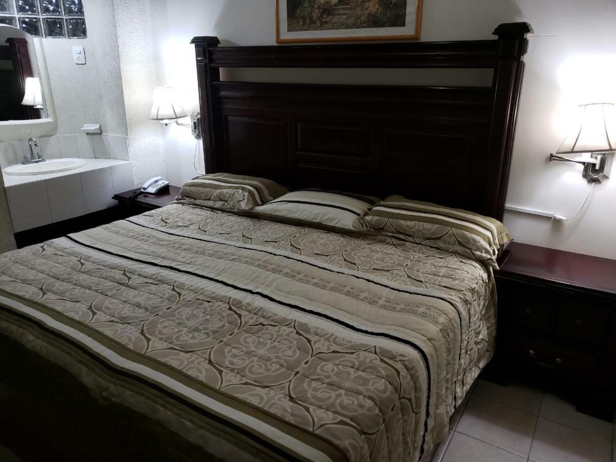 Hotel Baeza Delicias Exterior photo