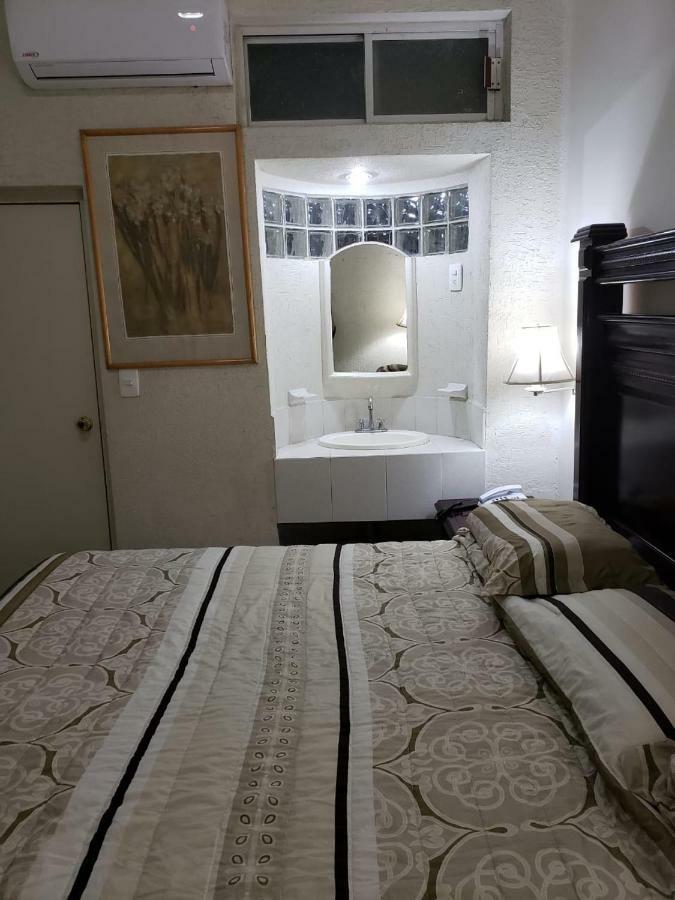 Hotel Baeza Delicias Exterior photo