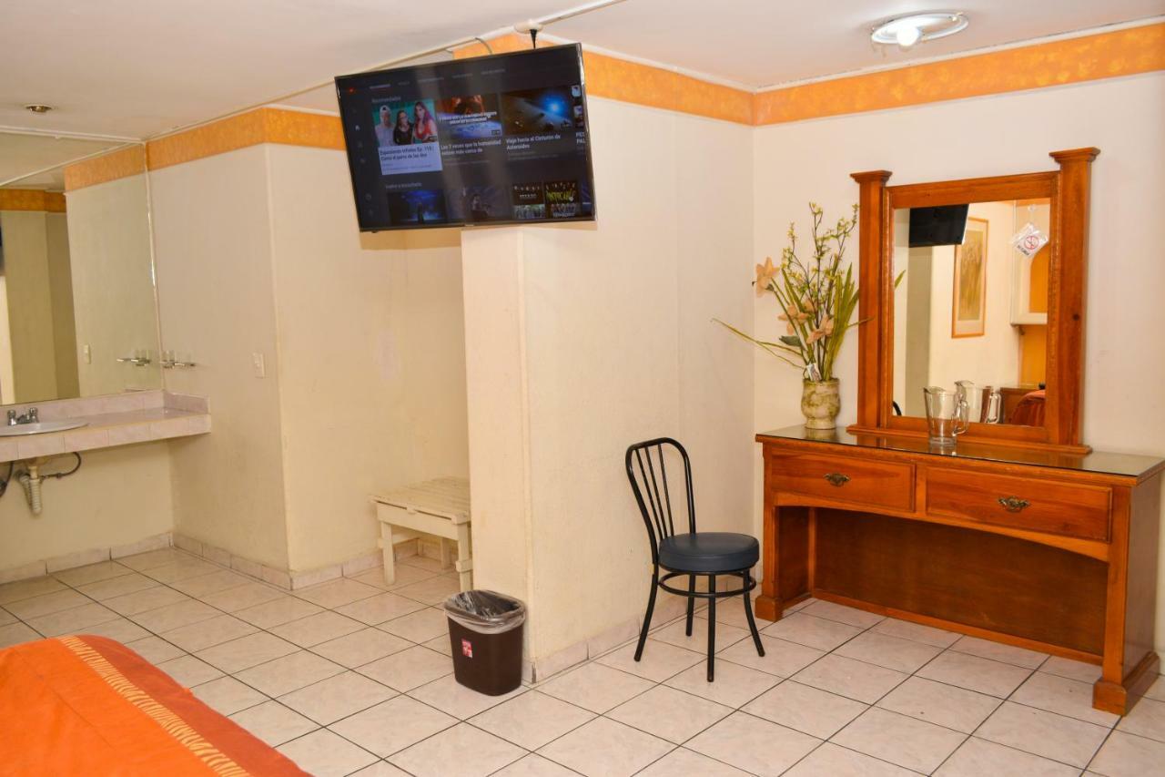 Hotel Baeza Delicias Exterior photo
